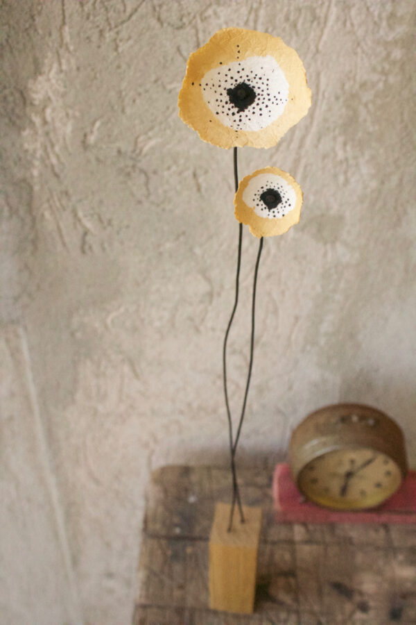 Fiori gialli base in legno - immagine 5